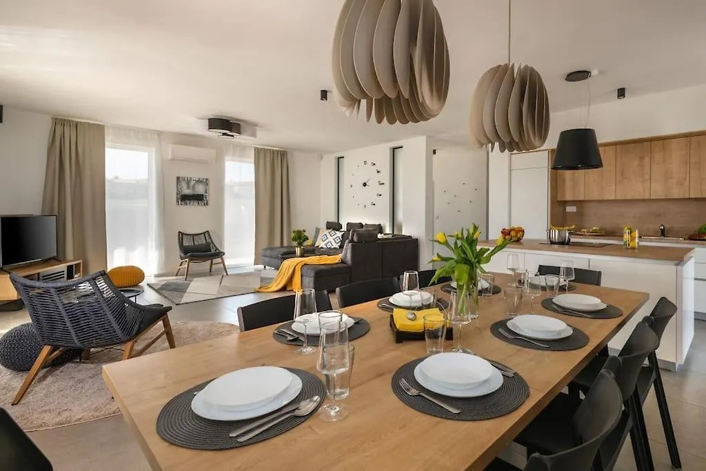 Villa Rhea, Marcana Croatia